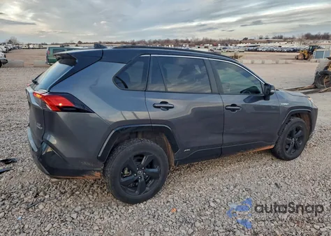 2019 Toyota Rav4 Xse z USA, uszkodzony, nr VIN JTMEWRFV0KD503308
